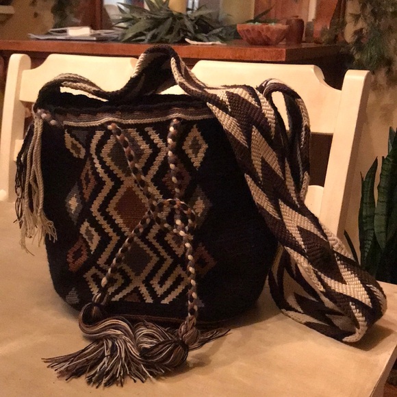 Handcrafted Geometric Patterned Bag - Black and Brown - Picture 3 of 7
